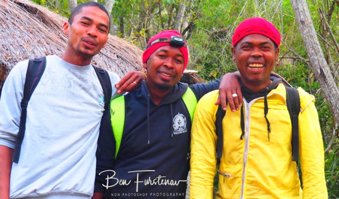 Tour guide Santer, Cook Francois, Porter Deba