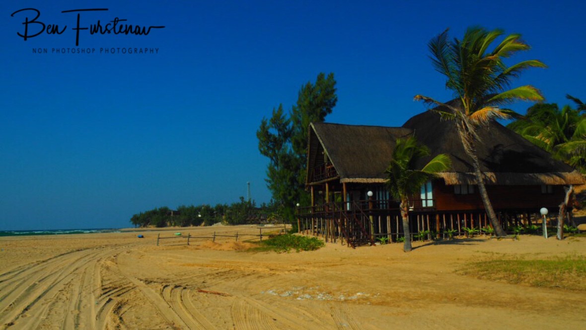 Luxury right near the water, to close to comfort on high seas and high tide, Barra beach, Inhambane, Mozambique 