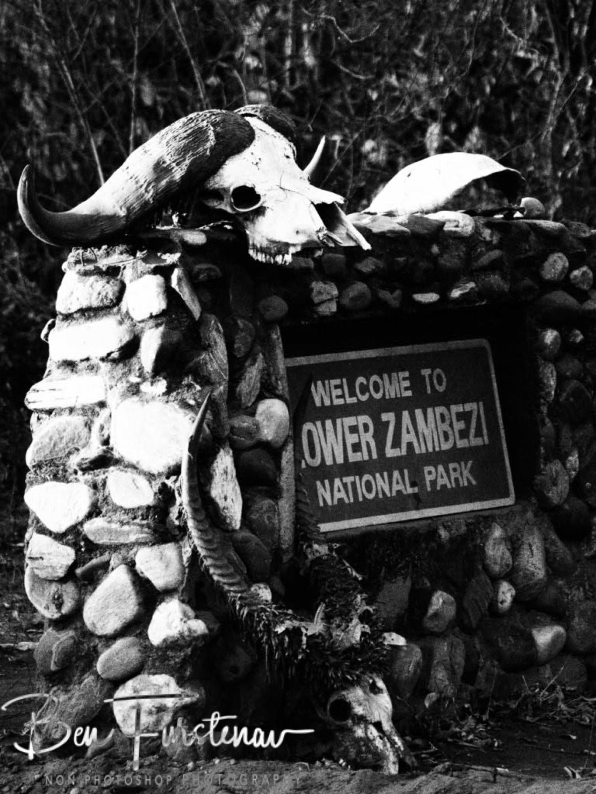 Clear warning, Lower Zambezi National Park Zambia 