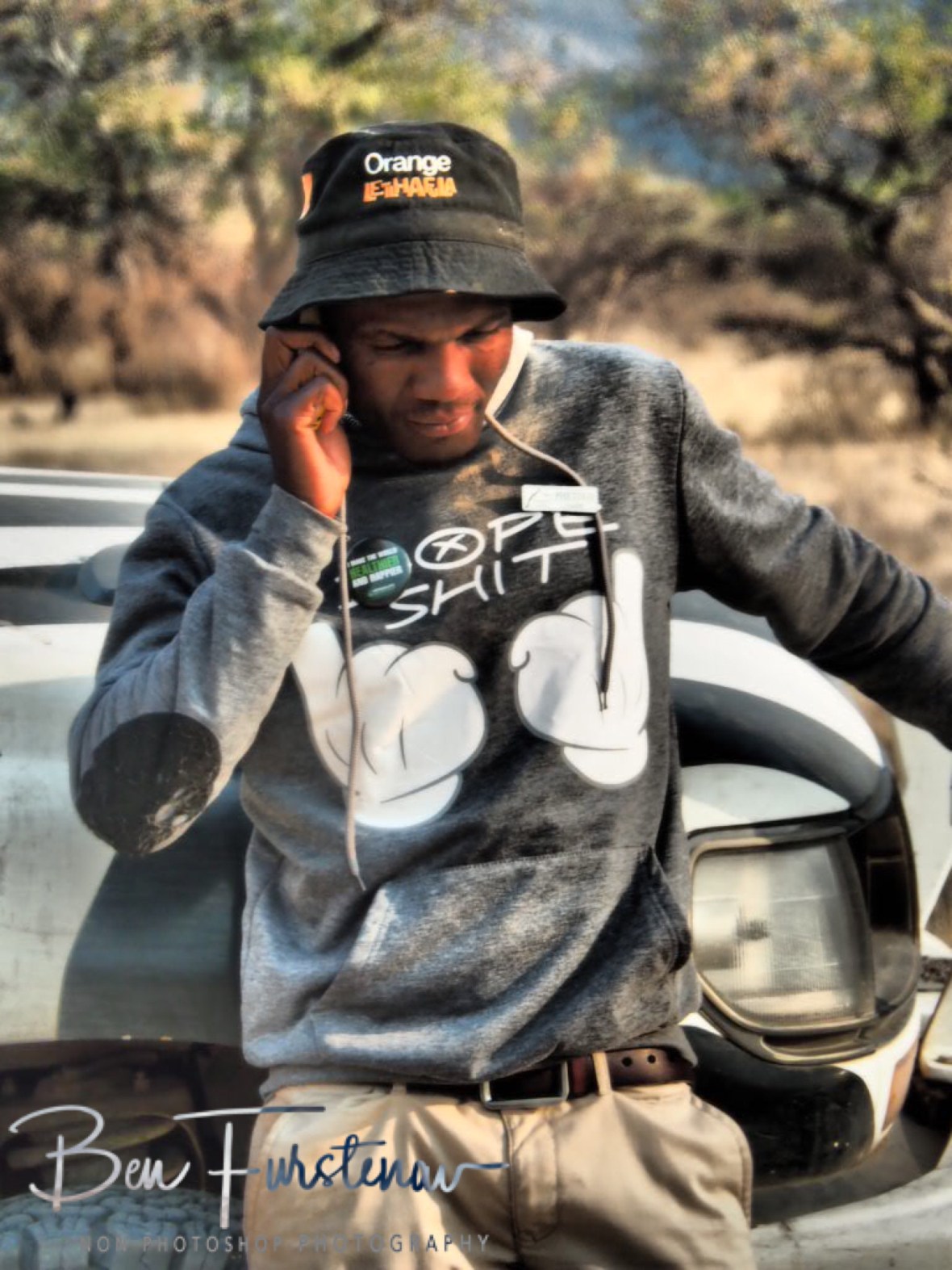 Poetolo making arrangements, Tsolido Hills, Botswana